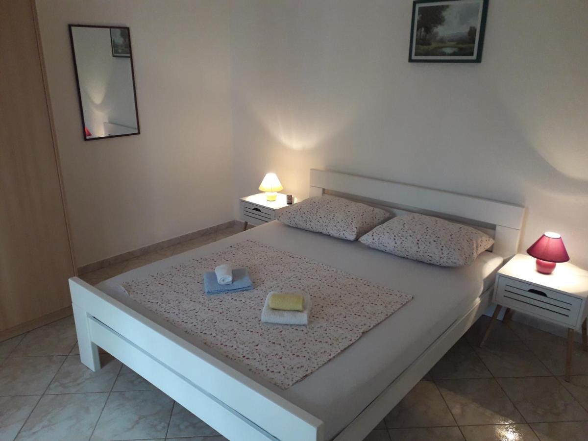 Apartments With A Parking Space Pakostane, Biograd - 14054 Екстериор снимка
